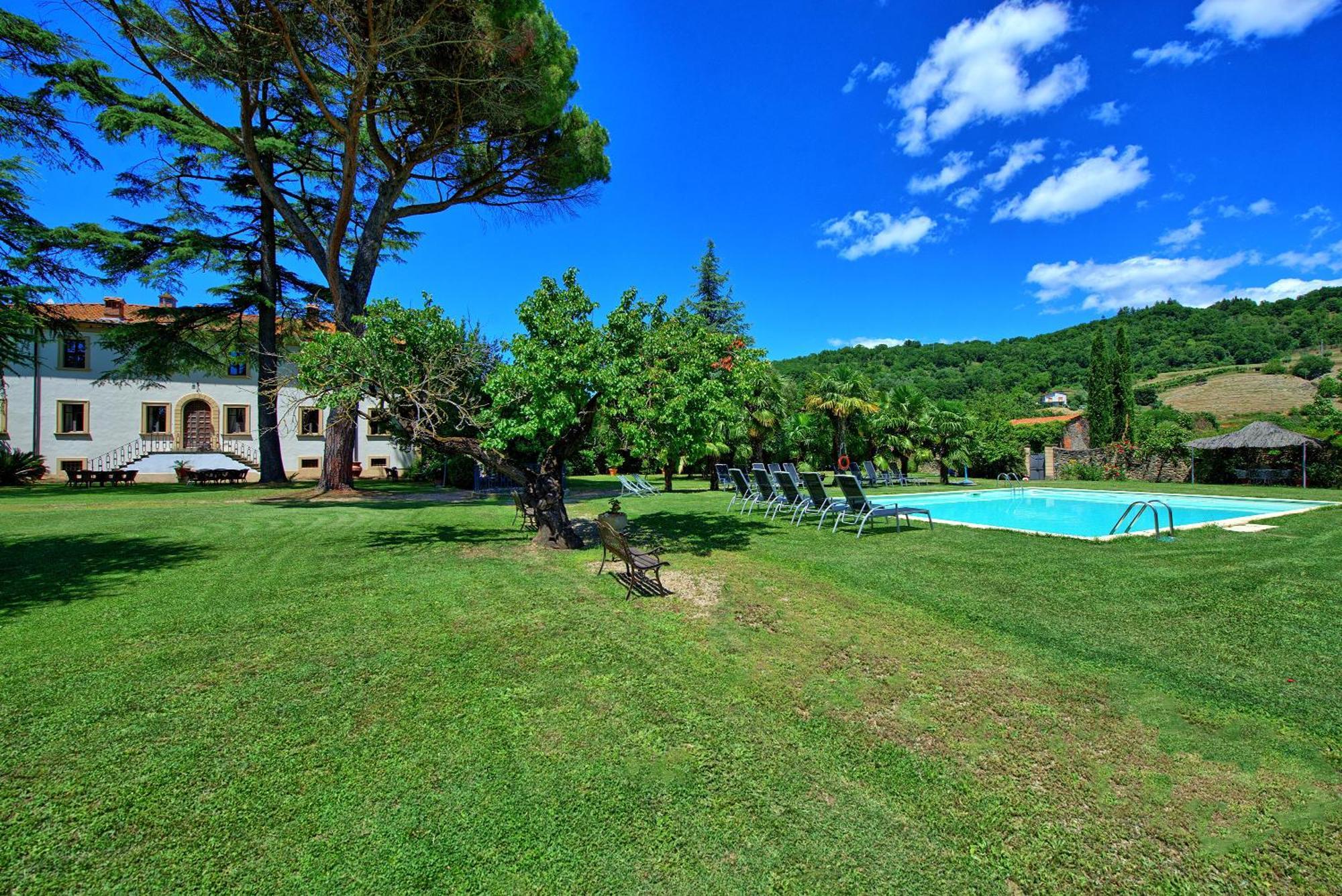 Villa Capolona By Posarellivillas Calbenzano Bagian luar foto