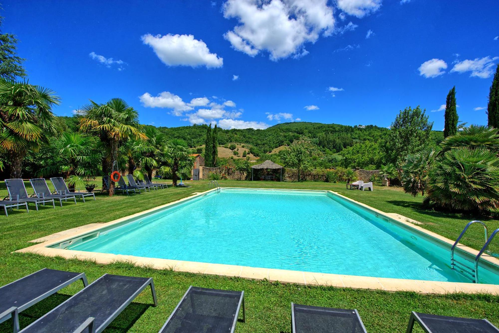 Villa Capolona By Posarellivillas Calbenzano Bagian luar foto