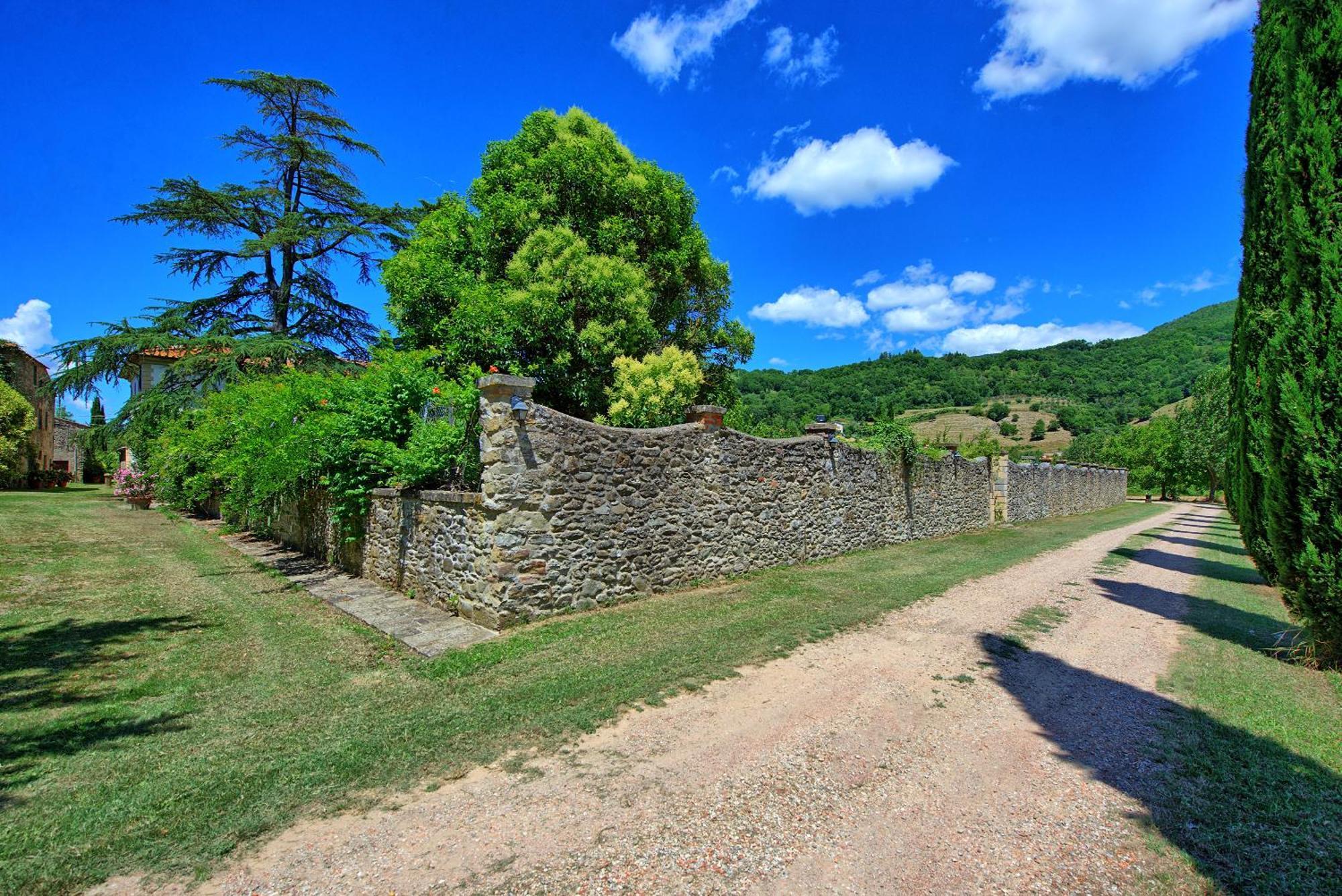 Villa Capolona By Posarellivillas Calbenzano Bagian luar foto
